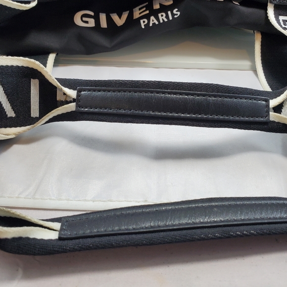 NWT$1385 Givenchy Black Gym Duffle Nylon Bag - Picture 16 of 16